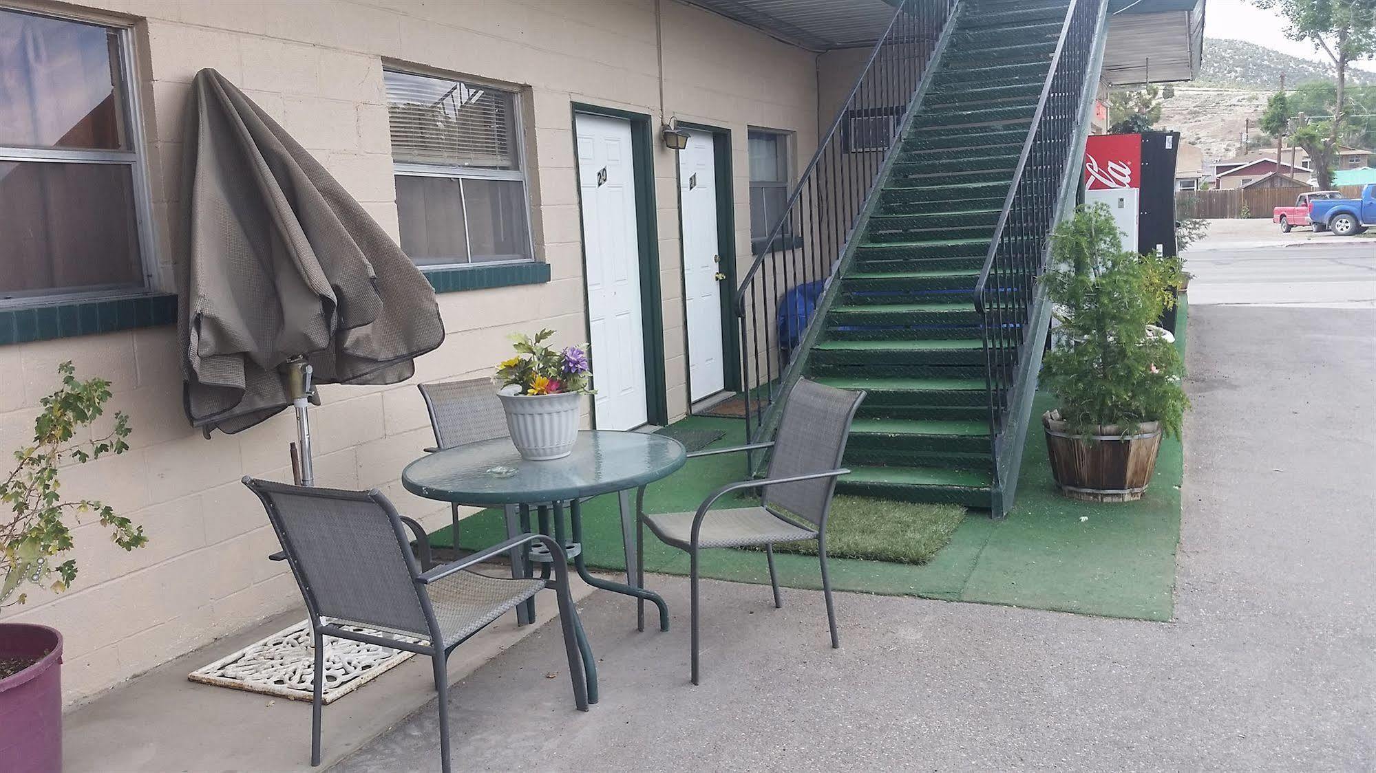 White Pine Motel Ely Exterior photo